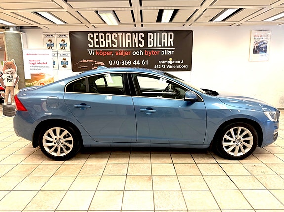 Volvo S60 2 of 5