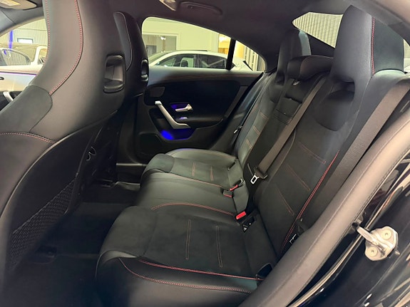Mercedes-Benz CLA250 13 of 21