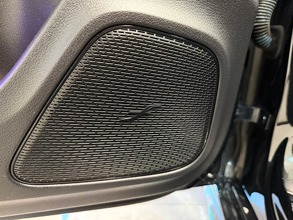 Mercedes-Benz CLA250 14 of 21