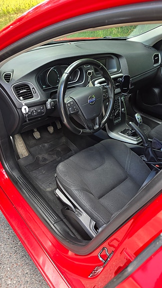 Volvo V40 7 of 18