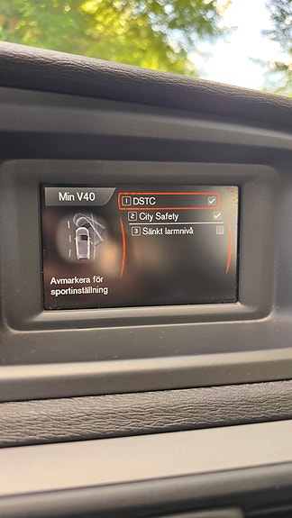 Volvo V40 11 of 18