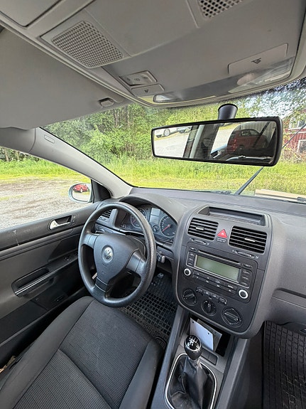 Volkswagen Golf V 5 of 5