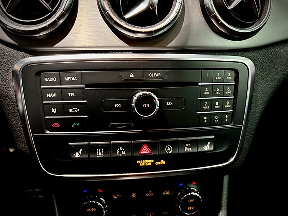 Mercedes-Benz CLA200 8 of 11