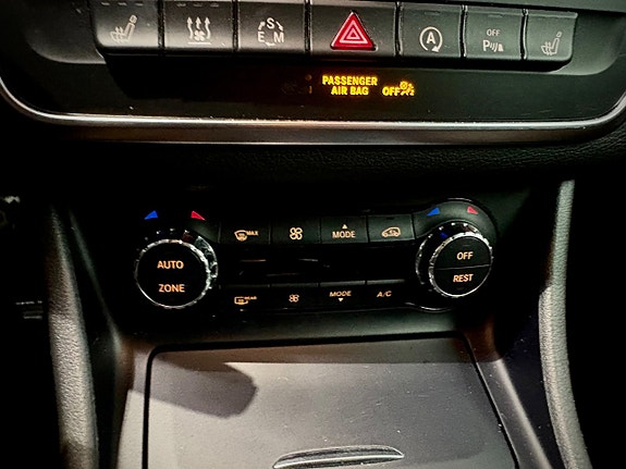 Mercedes-Benz CLA200 9 of 11