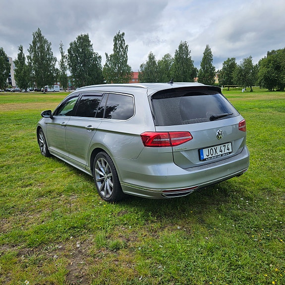 Volkswagen Passat 4 of 9