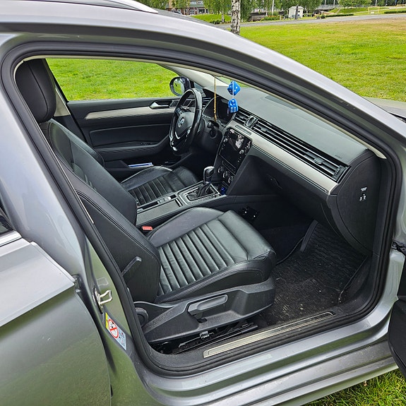 Volkswagen Passat 8 of 9