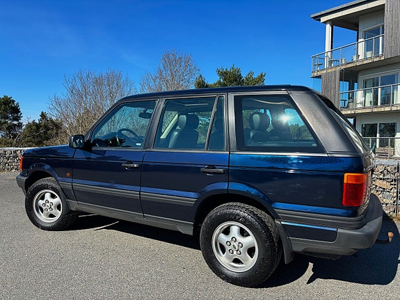 Land Rover Range Rover 2 of 5