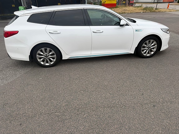 Kia Optima 3 of 5