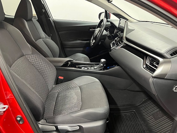 Toyota C-HR 21 of 23
