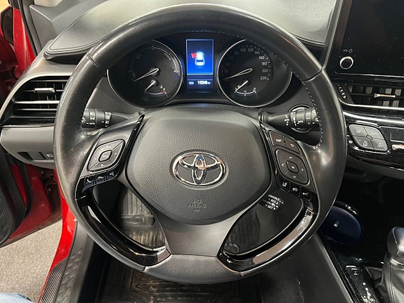Toyota C-HR 16 of 23
