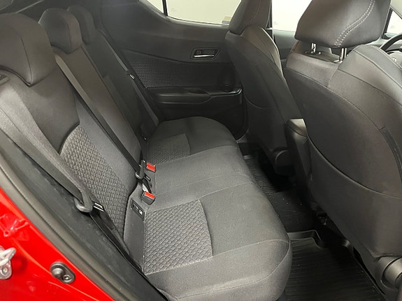 Toyota C-HR 23 of 23