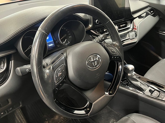 Toyota C-HR 15 of 23