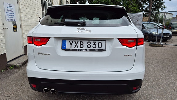 Jaguar F-PACE 5 of 19