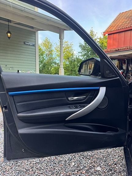 BMW 320d 11 of 13