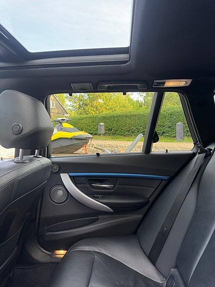 BMW 320d 13 of 13