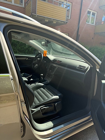 Volkswagen Passat 8 of 11