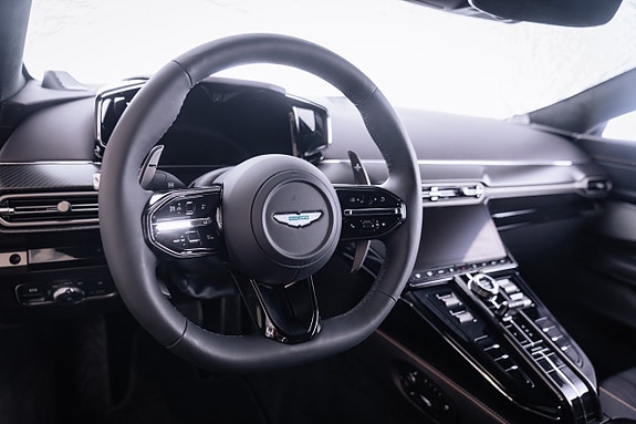 Aston Martin Vantage 12 of 22
