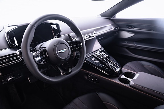 Aston Martin Vantage 11 of 22