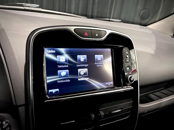 Renault Clio 29 of 30