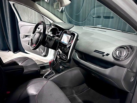 Renault Clio 17 of 30