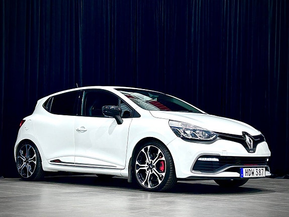 Renault Clio 9 of 30