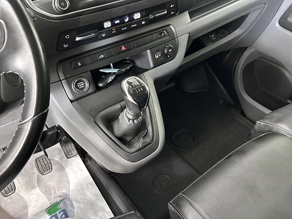 Opel Vivaro 10 of 17