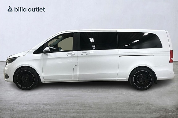 Mercedes-Benz V200 9 of 22