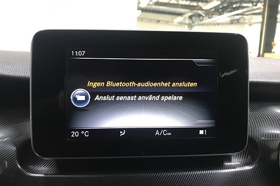 Mercedes-Benz V200 20 of 22