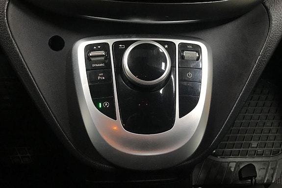Mercedes-Benz V200 21 of 22