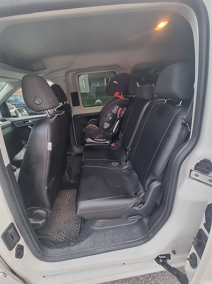 Volkswagen Caddy Maxi 4 of 7