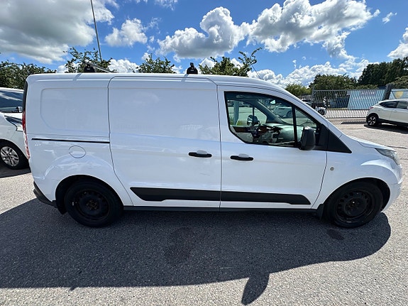 Ford Transit Connect 3 of 5