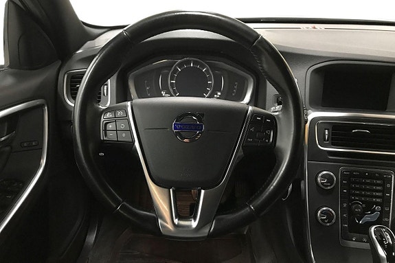 Volvo V60 Cross Country 16 of 26