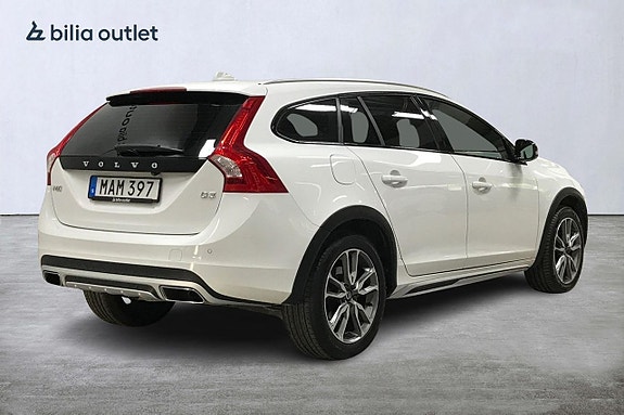 Volvo V60 Cross Country 6 of 26
