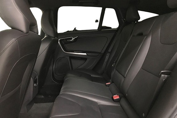 Volvo V60 Cross Country 14 of 26