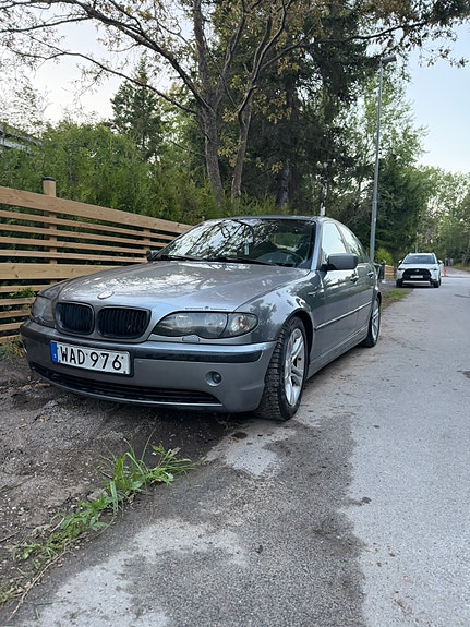 BMW 325i 8 of 9