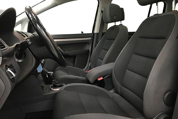 Volkswagen Touran 13 of 29