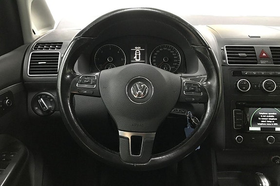Volkswagen Touran 17 of 29