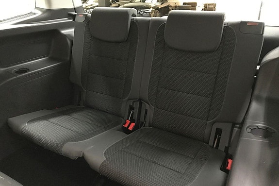 Volkswagen Touran 15 of 29
