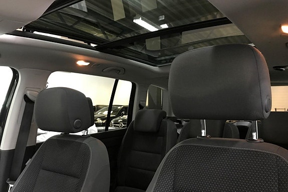 Volkswagen Touran 19 of 29