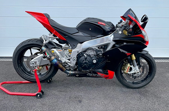 Aprilia RSV4 R APRC 9 of 9