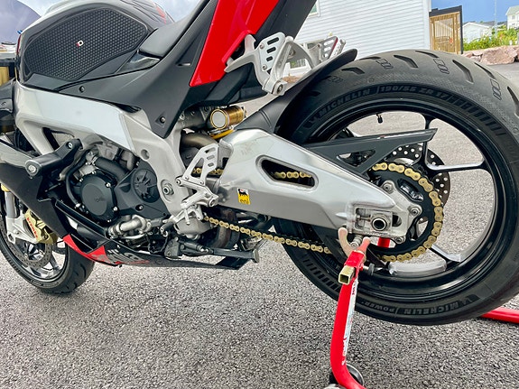 Aprilia RSV4 R APRC 3 of 5