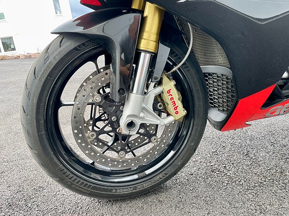 Aprilia RSV4 R APRC 4 of 5