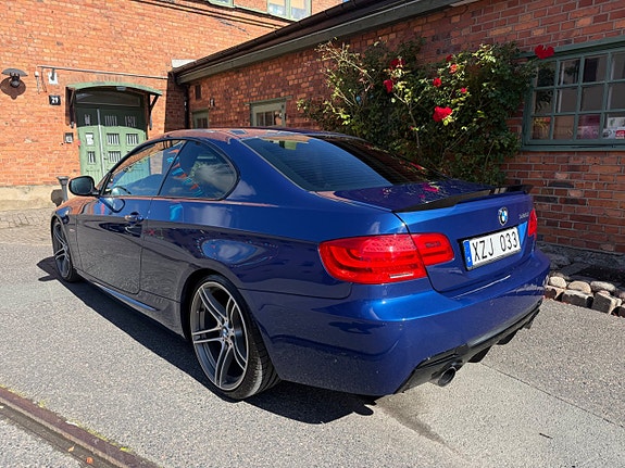 BMW 335i 3 of 5