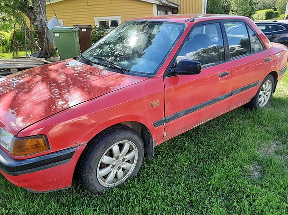 Mazda 323 2 of 2
