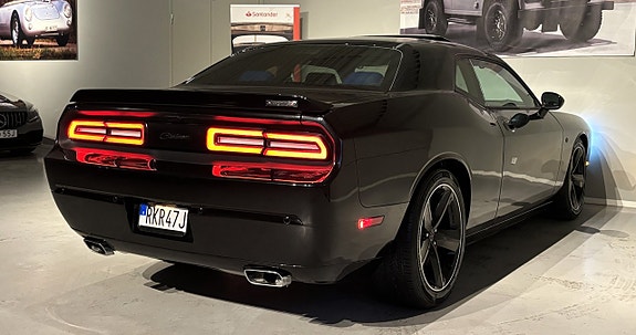 Dodge Challenger 18 of 18