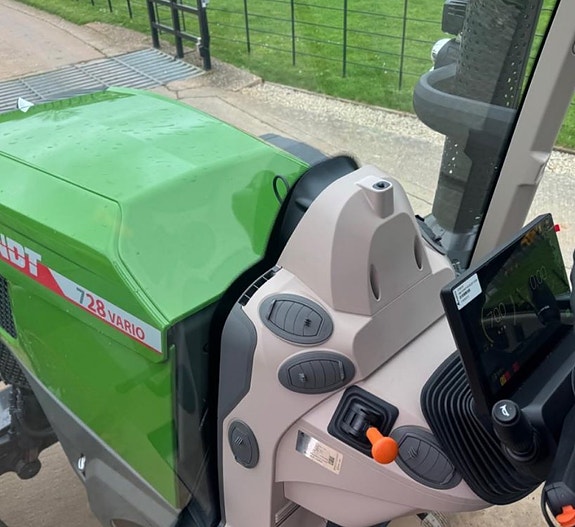 Fendt 728 6 of 9