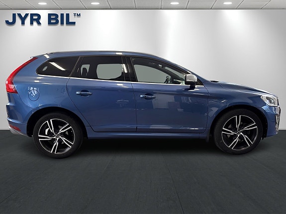 Volvo XC60 2 of 5
