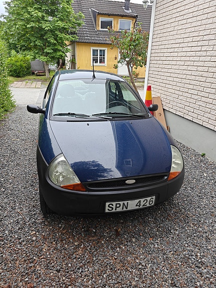 Ford Ka 2 of 5