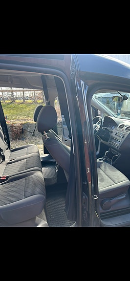Volkswagen Caddy Maxi 11 of 18