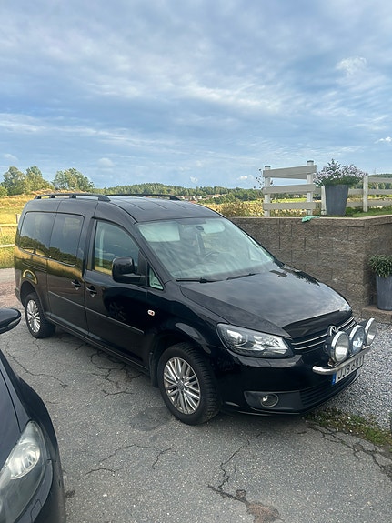 Volkswagen Caddy Maxi 2 of 18